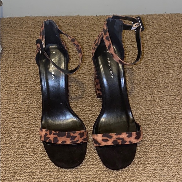 New Look Cheetah Print Open Toe Heels - Picture 3 of 10